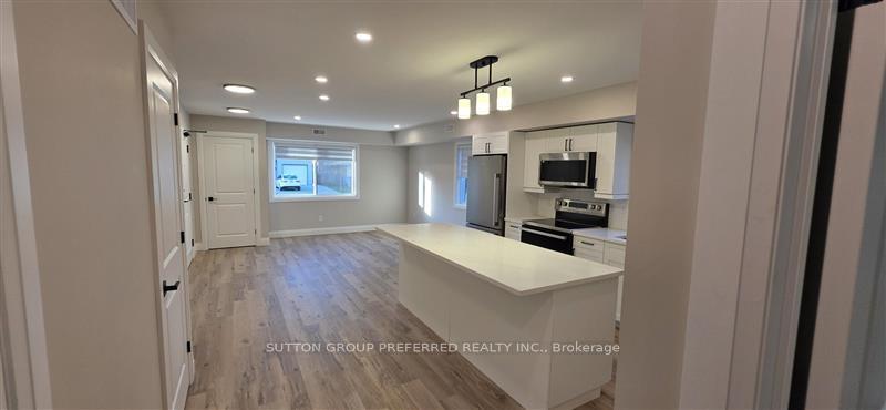Photo 3 of Unit 4, 118 Scott Street, Strathroy-Caradoc, SE — HOMEH