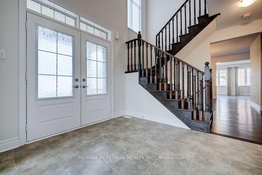 Photo 4 of 78 Jinnah Avenue, Markham, Middlefield — HOMEH