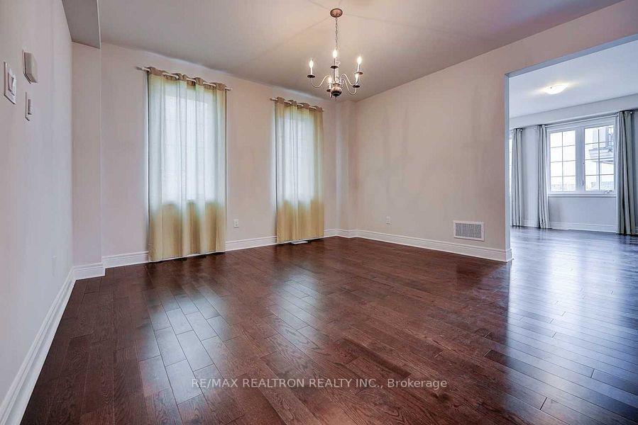 Photo 8 of 78 Jinnah Avenue, Markham, Middlefield — HOMEH