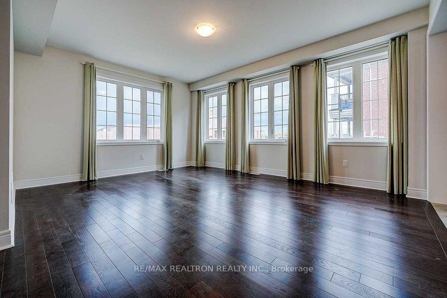 Photo 10 of 78 Jinnah Avenue, Markham, Middlefield — HOMEH