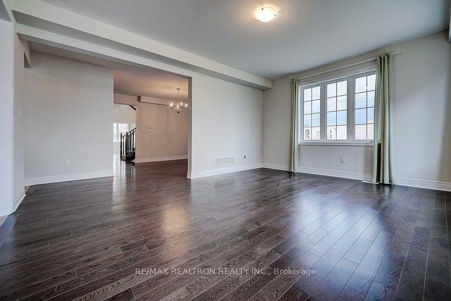 Photo 13 of 78 Jinnah Avenue, Markham, Middlefield — HOMEH