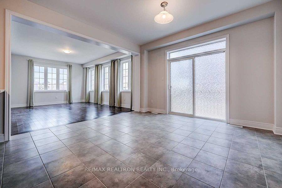 Photo 17 of 78 Jinnah Avenue, Markham, Middlefield — HOMEH