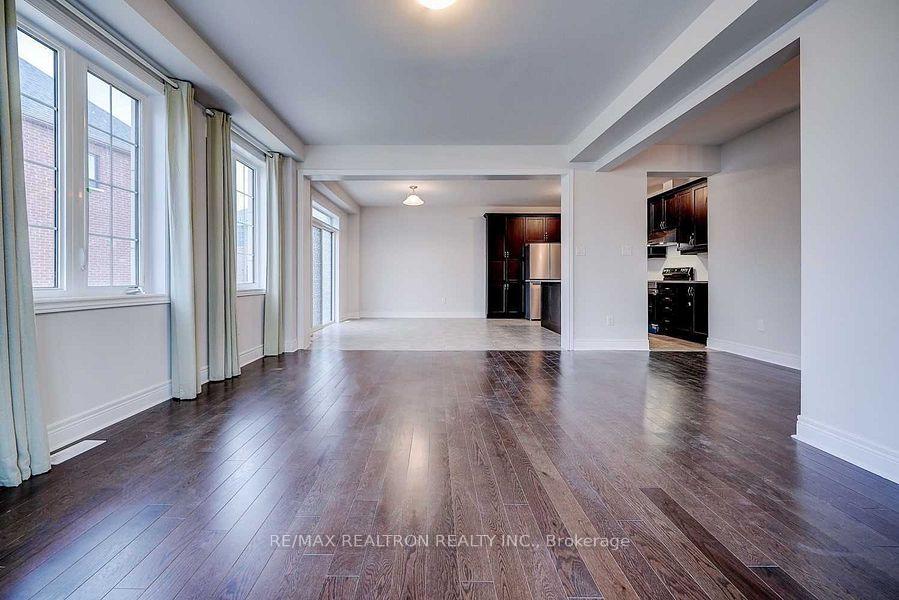 Photo 18 of 78 Jinnah Avenue, Markham, Middlefield — HOMEH