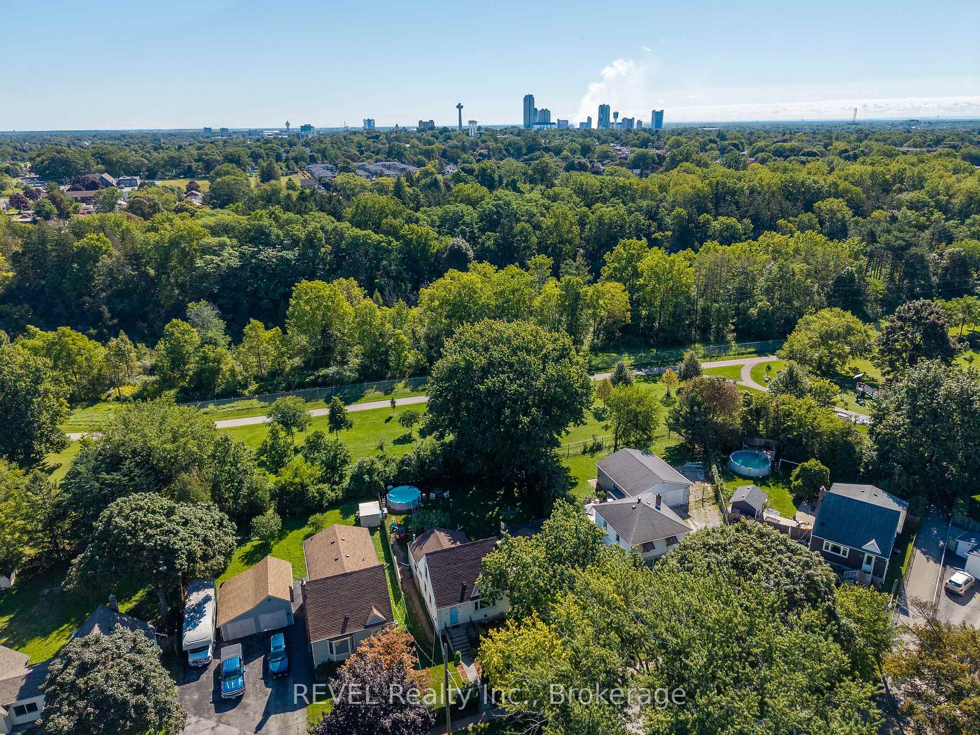 Photo 43 of 5608 Glamis Crescent, Niagara Falls, Hospital — HOMEH