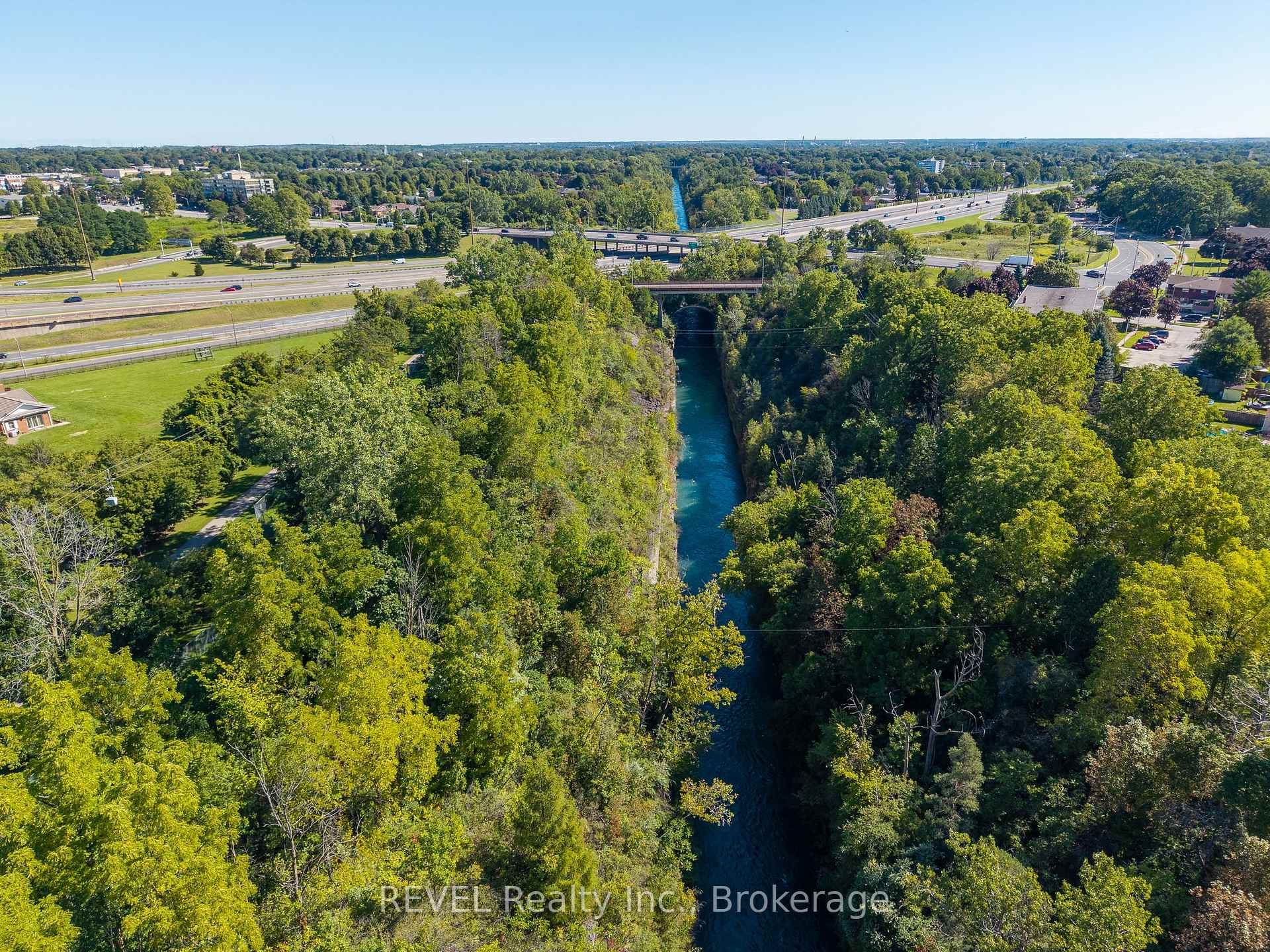 Photo 44 of 5608 Glamis Crescent, Niagara Falls, Hospital — HOMEH