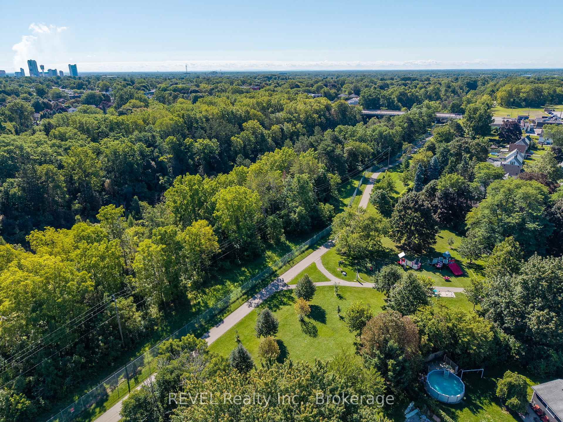 Photo 45 of 5608 Glamis Crescent, Niagara Falls, Hospital — HOMEH