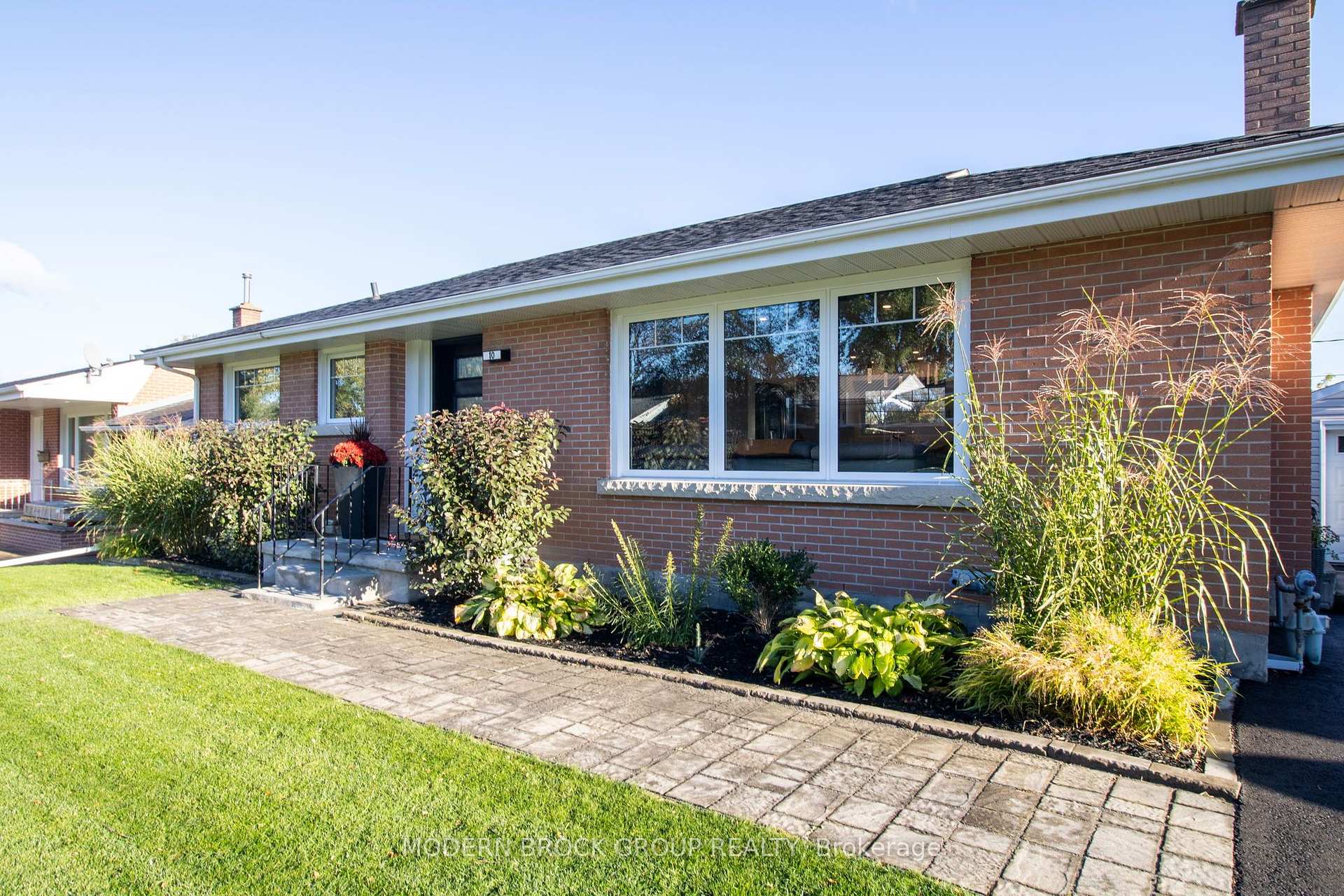 Photo 6 of 10 Manor Drive, Brockville, Brockville — HOMEH