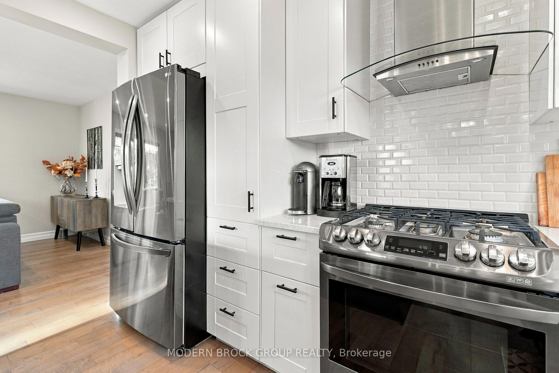 Photo 10 of 10 Manor Drive, Brockville, Brockville — HOMEH