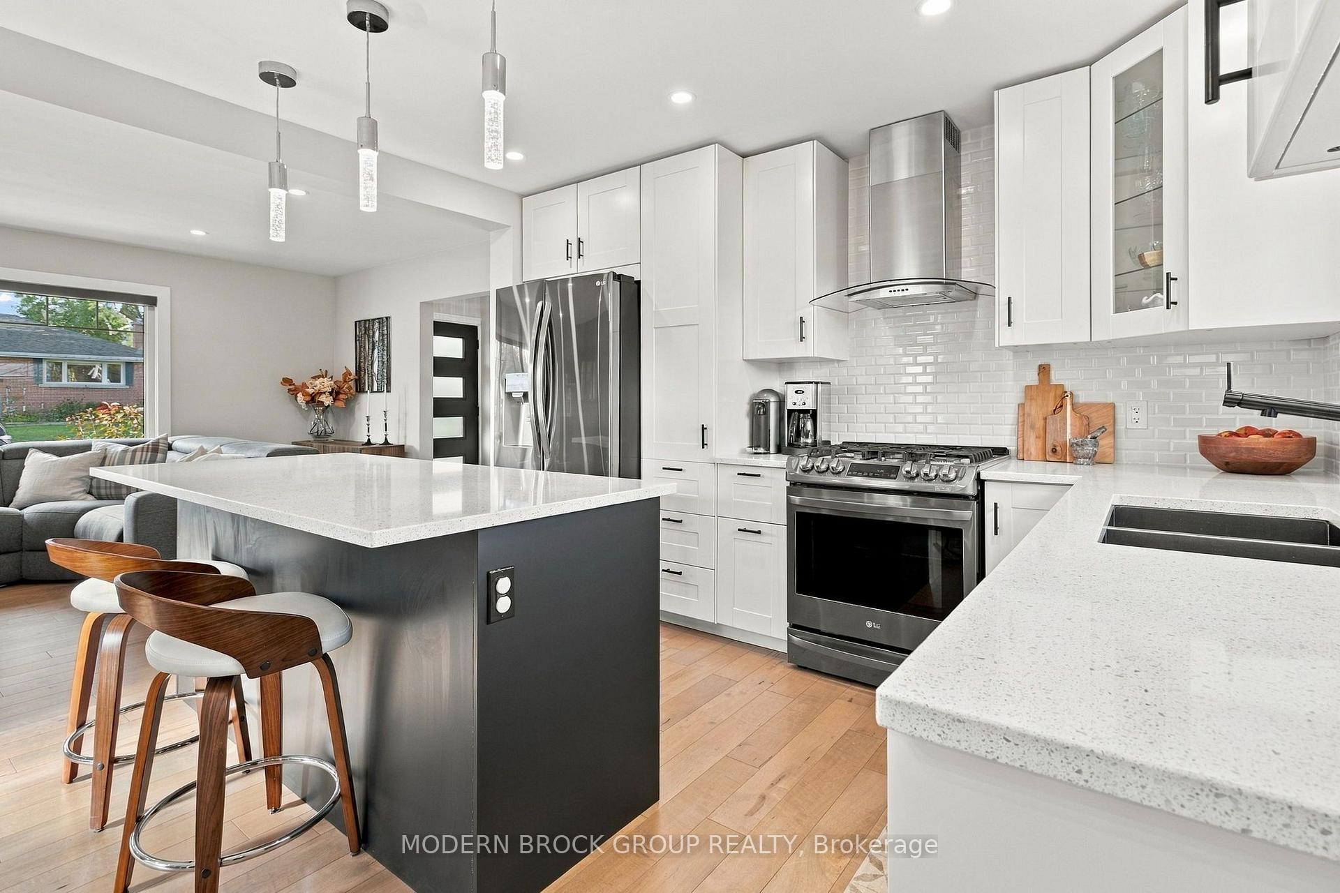 Photo 13 of 10 Manor Drive, Brockville, Brockville — HOMEH
