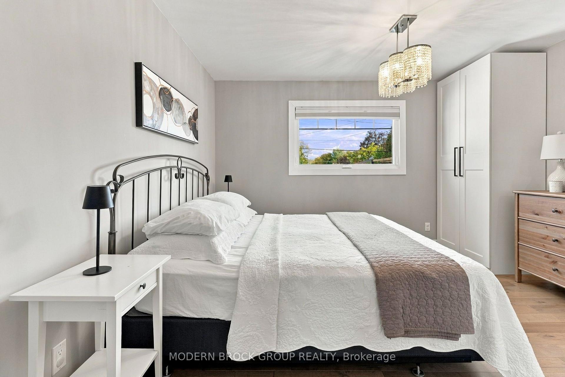 Photo 25 of 10 Manor Drive, Brockville, Brockville — HOMEH