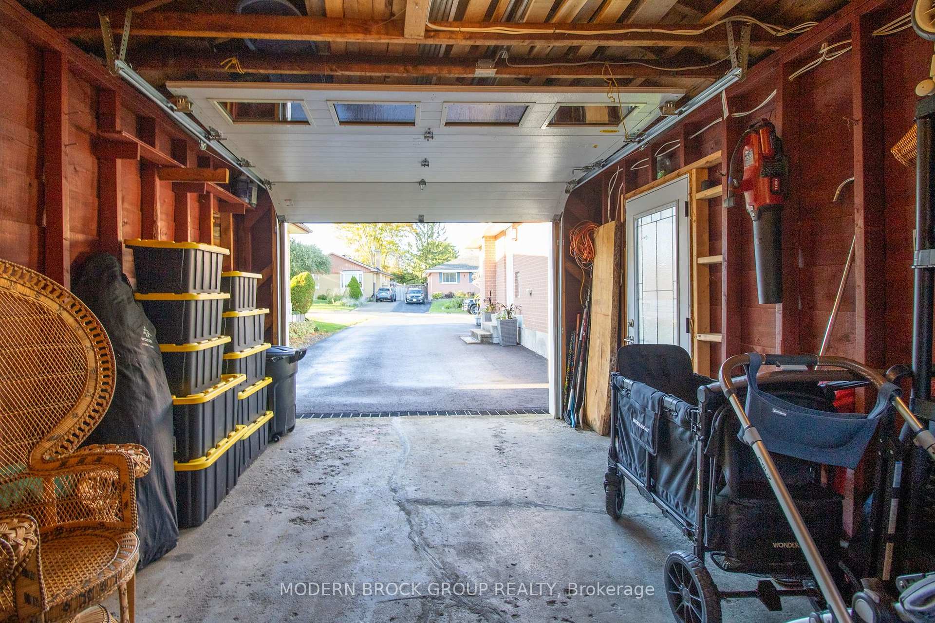 Photo 46 of 10 Manor Drive, Brockville, Brockville — HOMEH