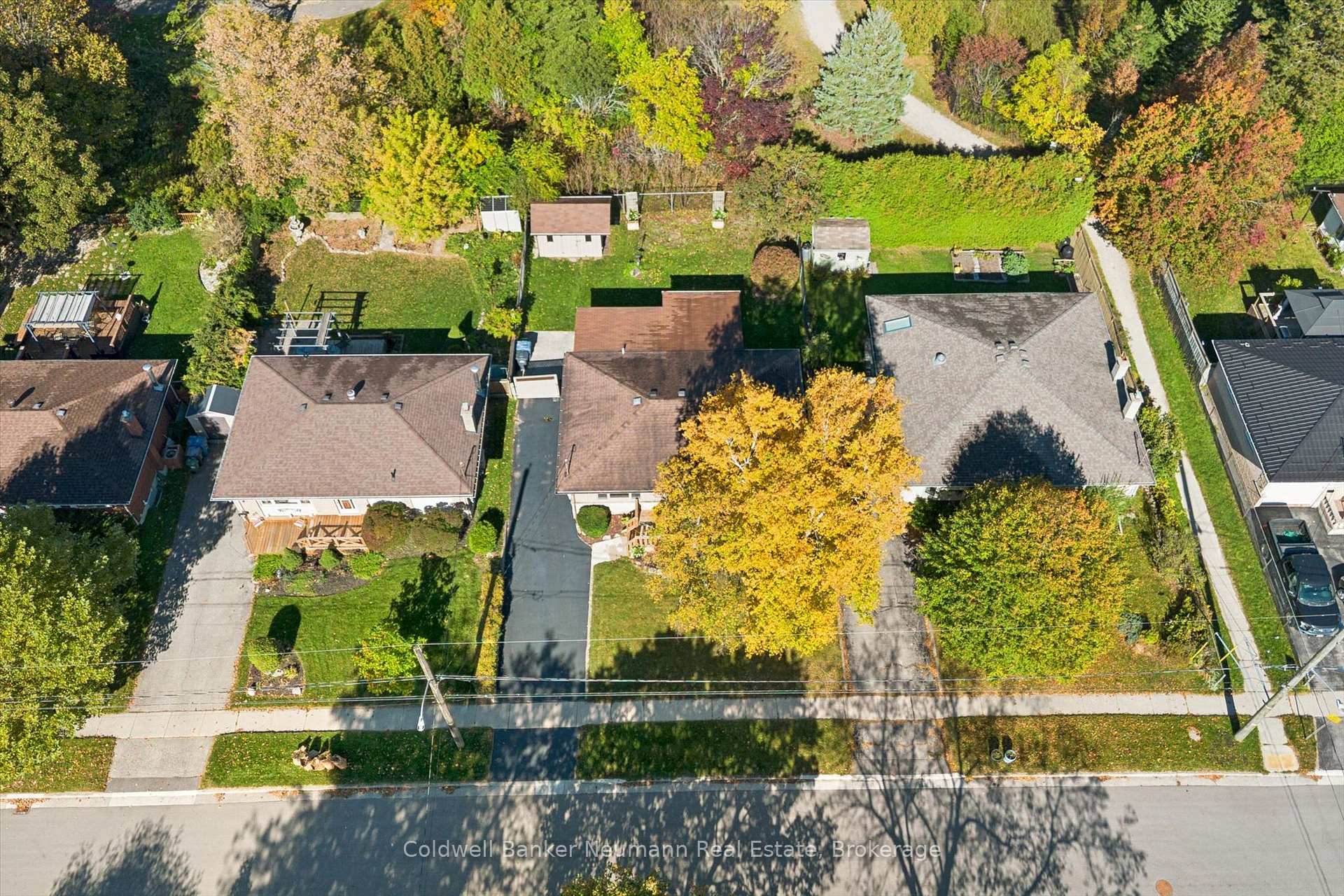Photo 3 of 22 Carter Drive, Guelph, Grange Road — HOMEH