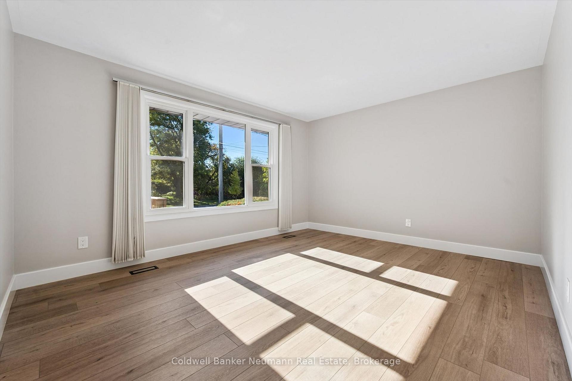 Photo 11 of 22 Carter Drive, Guelph, Grange Road — HOMEH