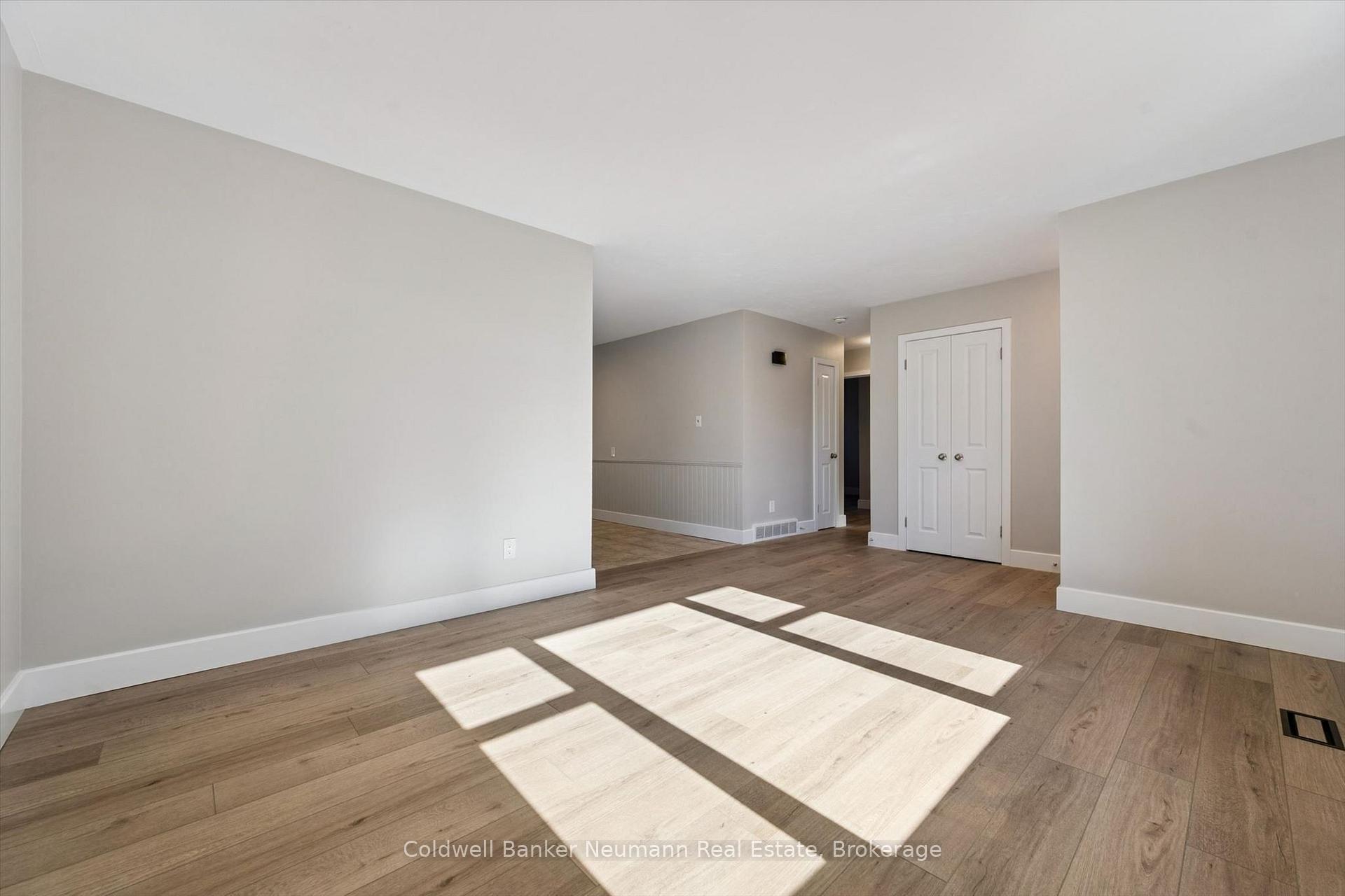 Photo 13 of 22 Carter Drive, Guelph, Grange Road — HOMEH