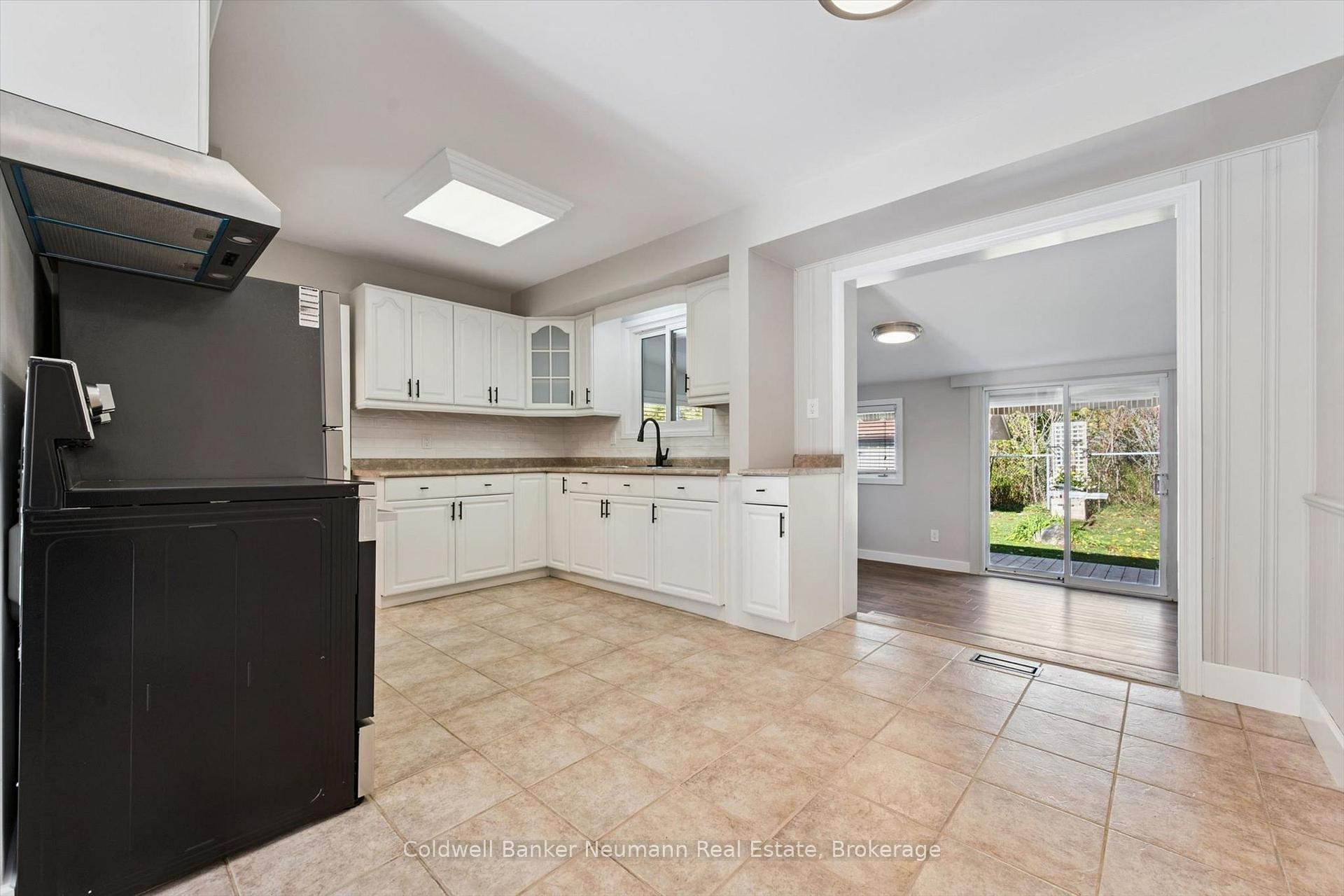 Photo 14 of 22 Carter Drive, Guelph, Grange Road — HOMEH