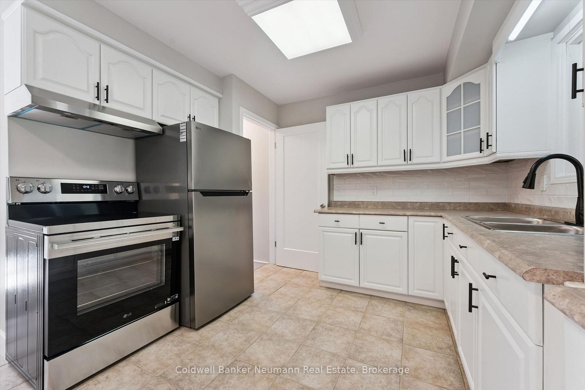 Photo 16 of 22 Carter Drive, Guelph, Grange Road — HOMEH