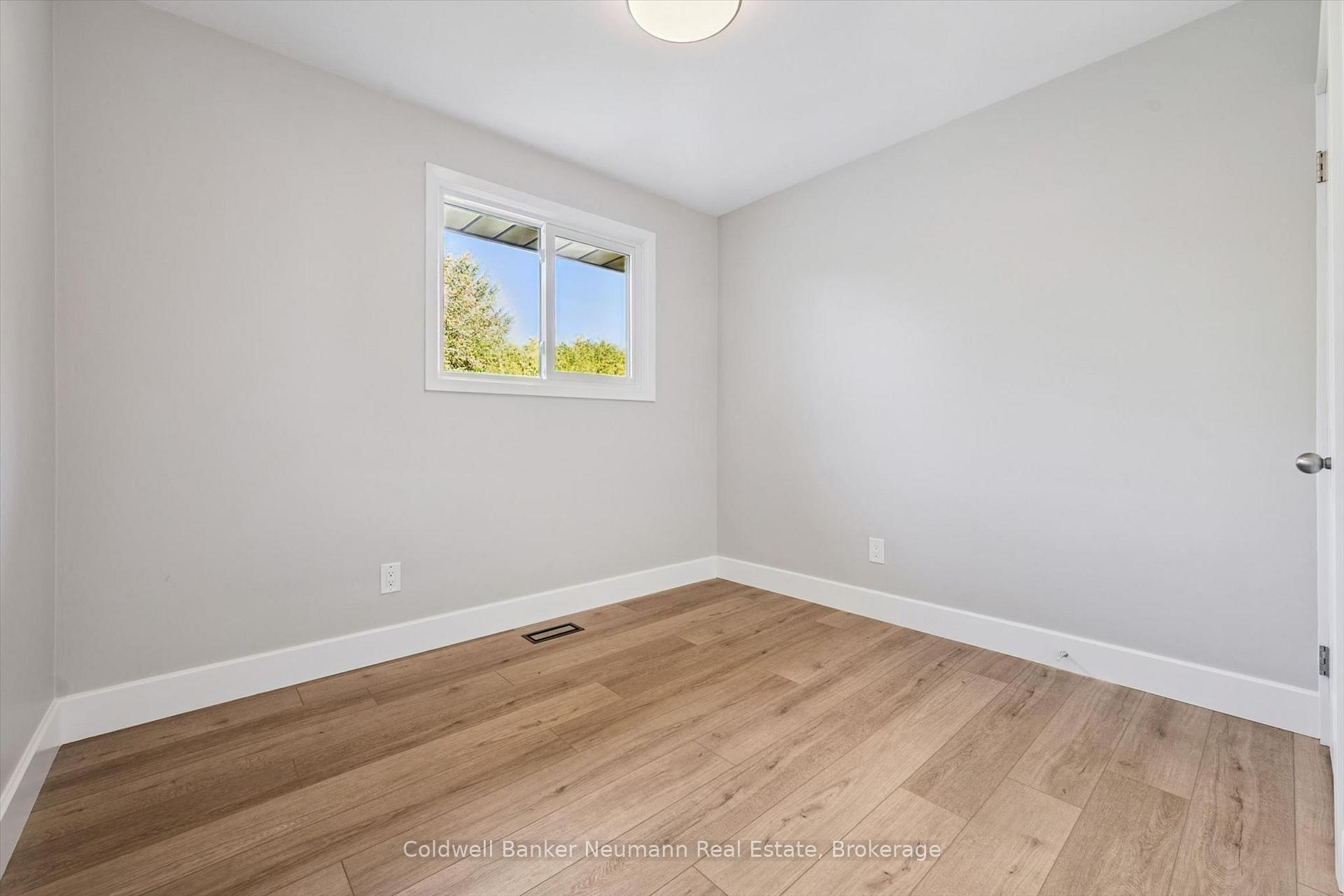 Photo 27 of 22 Carter Drive, Guelph, Grange Road — HOMEH