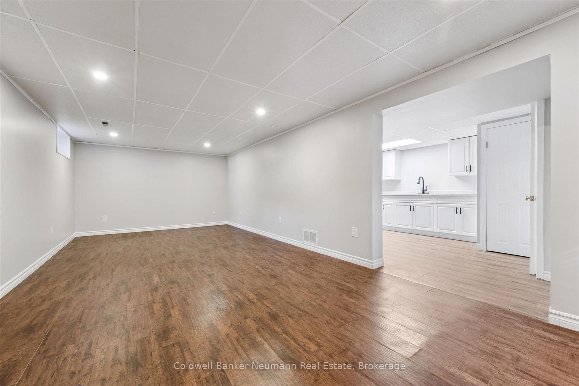 Photo 31 of 22 Carter Drive, Guelph, Grange Road — HOMEH