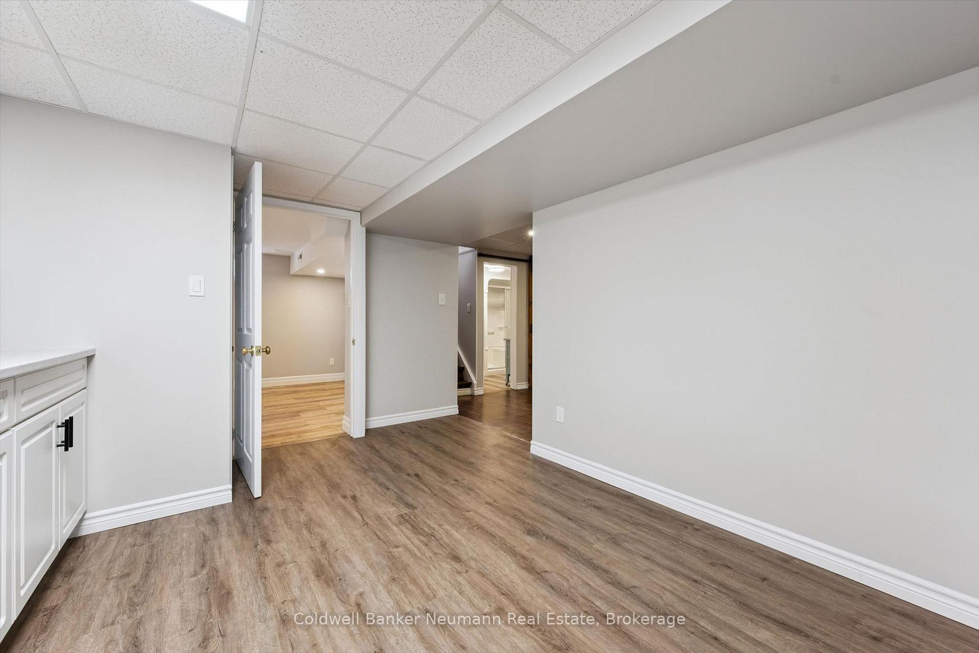 Photo 36 of 22 Carter Drive, Guelph, Grange Road — HOMEH