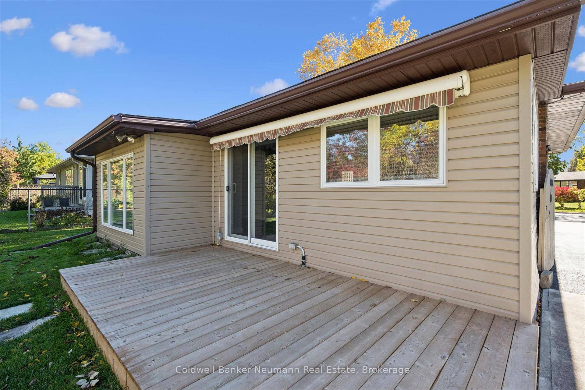 Photo 45 of 22 Carter Drive, Guelph, Grange Road — HOMEH