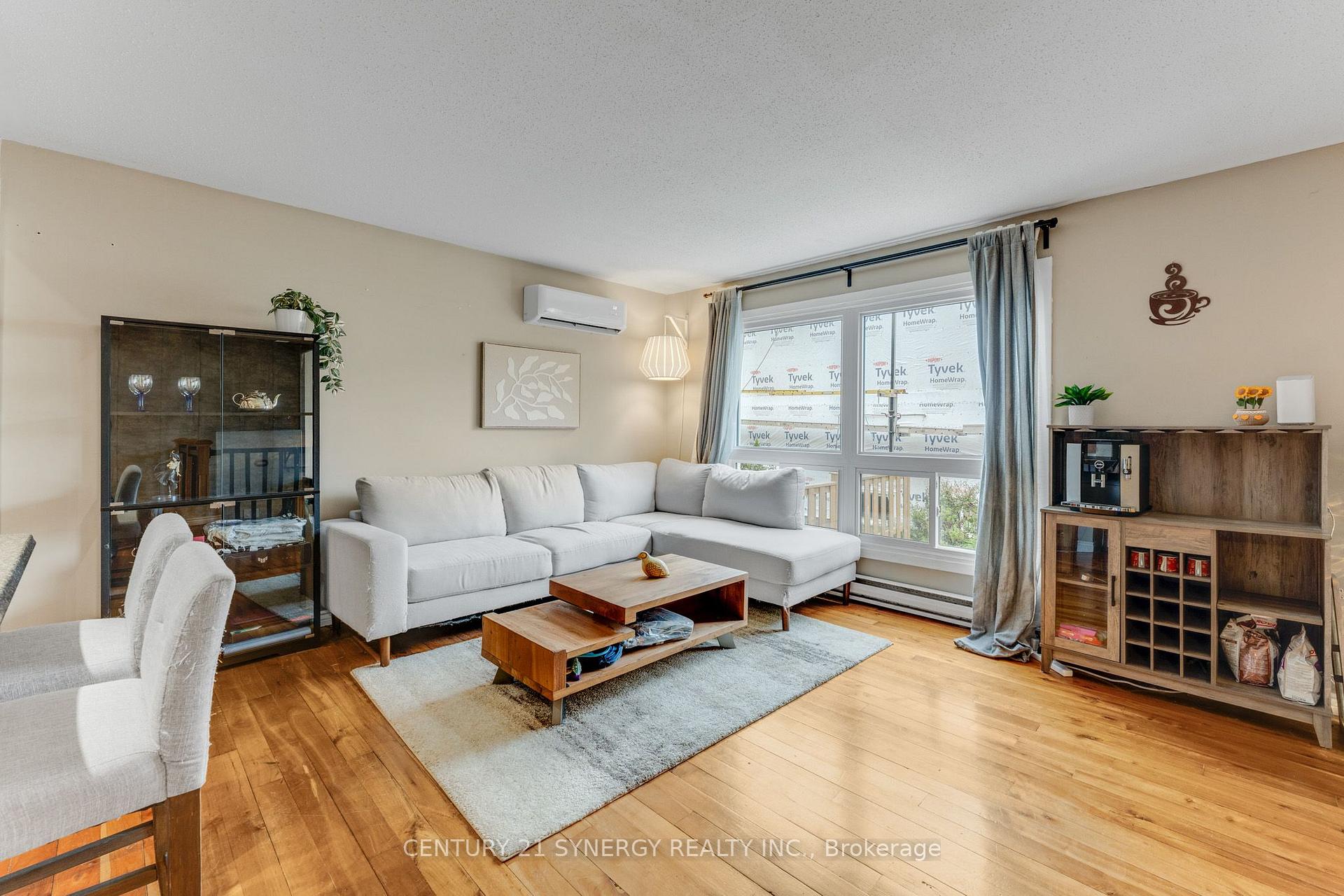 Photo 5 of 19 A Banner Road, Ottawa, Sheahan Estates/Trend Village — HOMEH