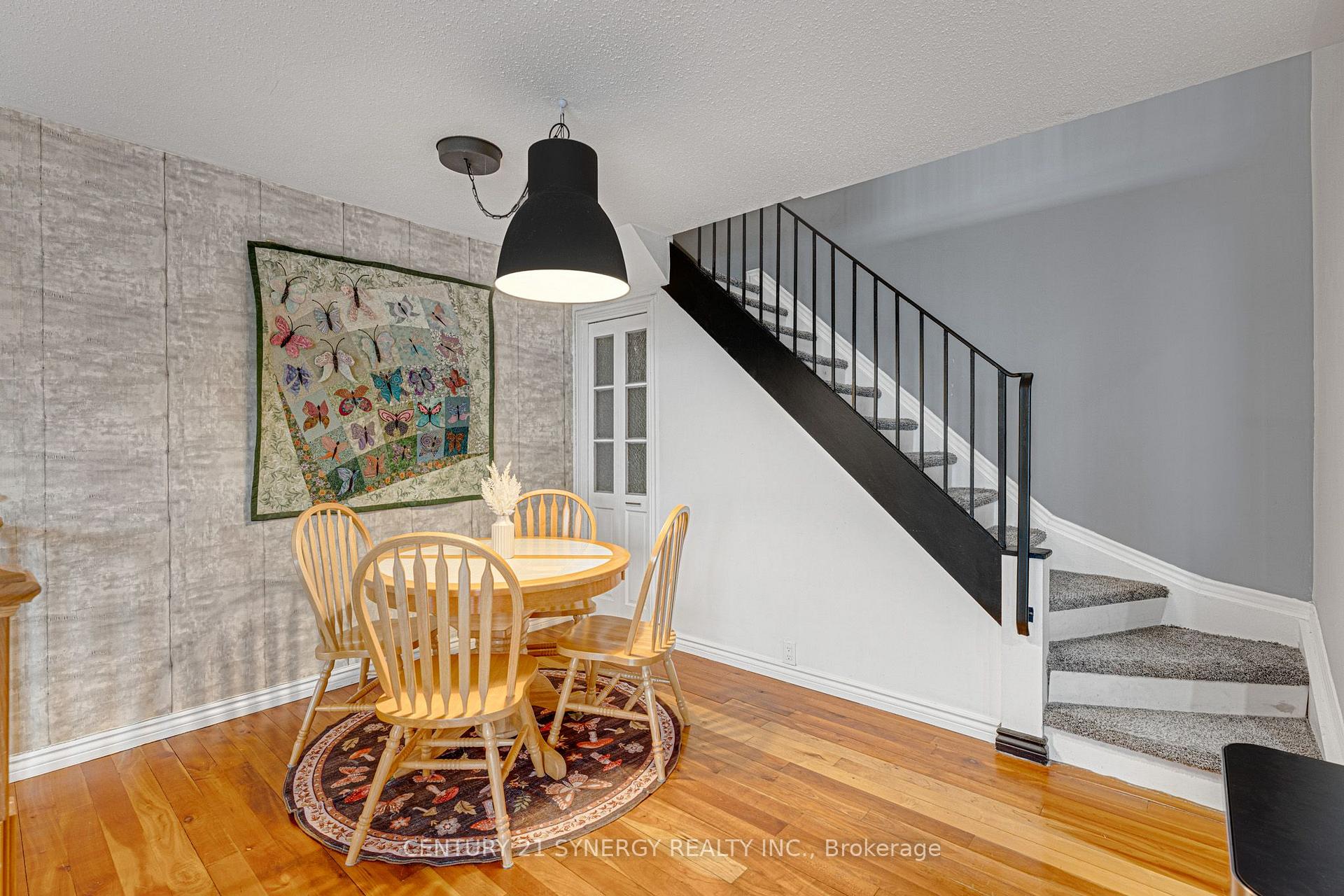Photo 6 of 19 A Banner Road, Ottawa, Sheahan Estates/Trend Village — HOMEH