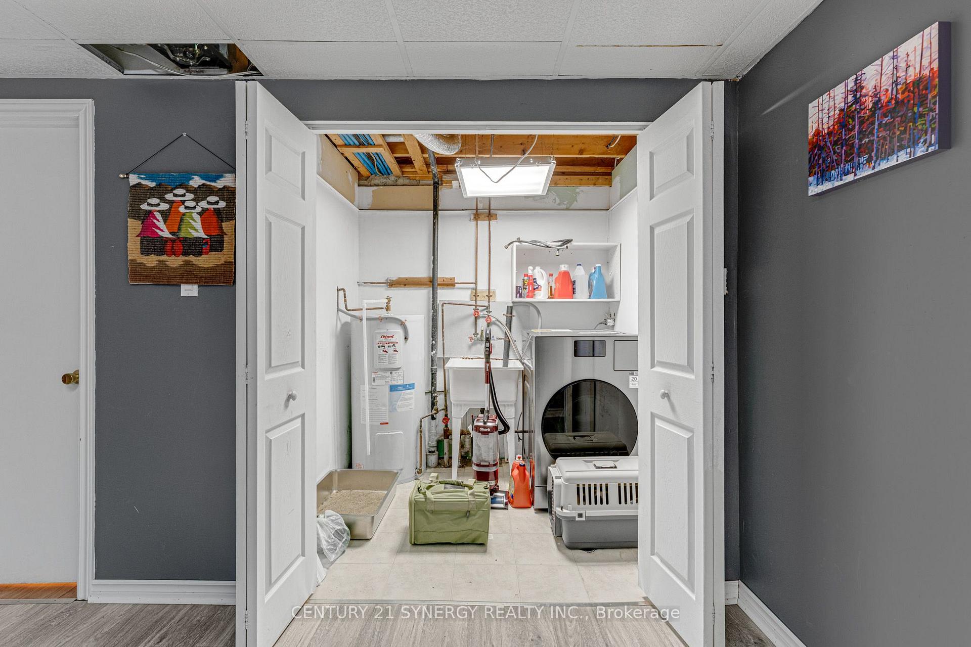 Photo 26 of 19 A Banner Road, Ottawa, Sheahan Estates/Trend Village — HOMEH