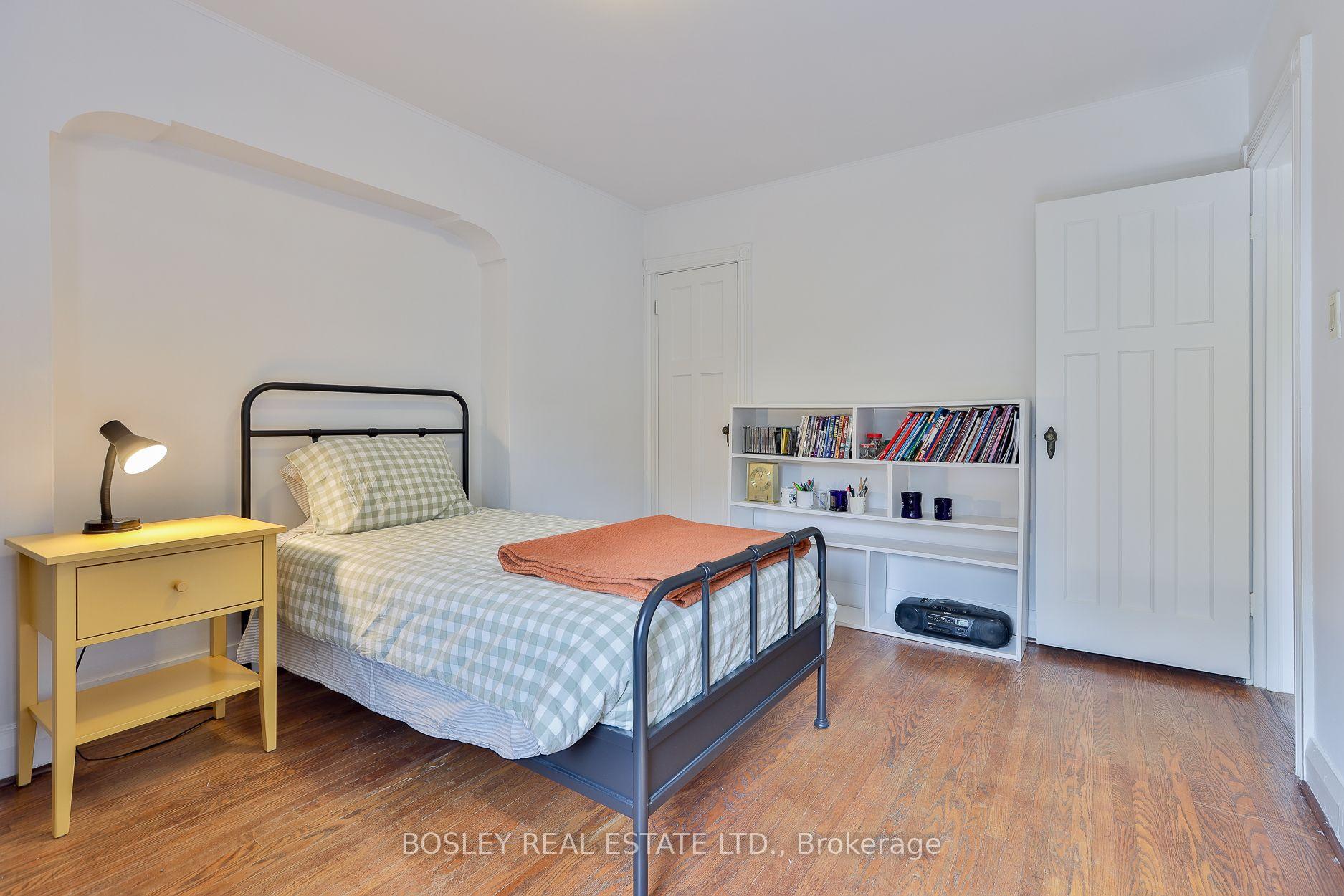 Photo 24 of 41 St Cuthberts Road, Toronto, Leaside — HOMEH