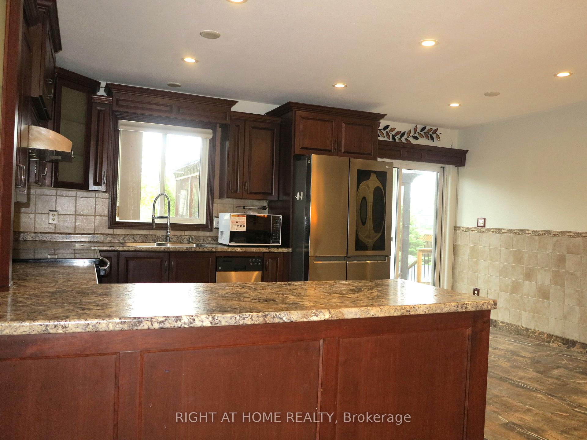 Photo 6 of 101 Joanne Court, Leamington — HOMEH