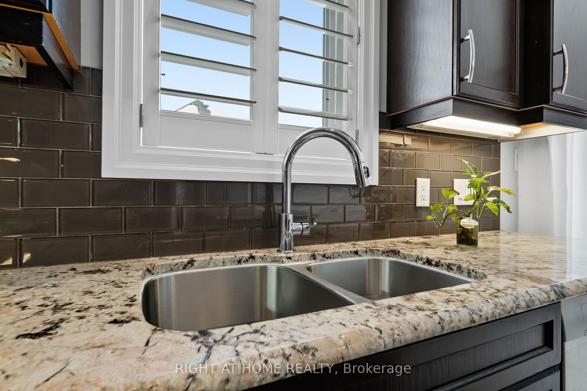 Photo 10 of 6540 Upper Canada Cross, London, South V — HOMEH