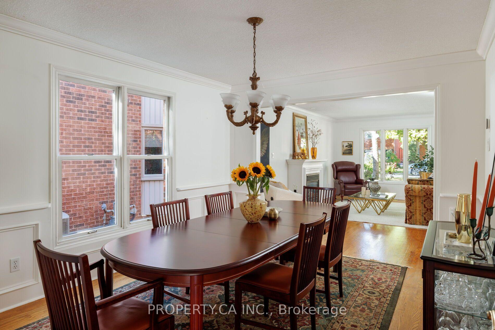 Photo 8 of 2124 Langtry Drive, Oakville, Glen Abbey — HOMEH