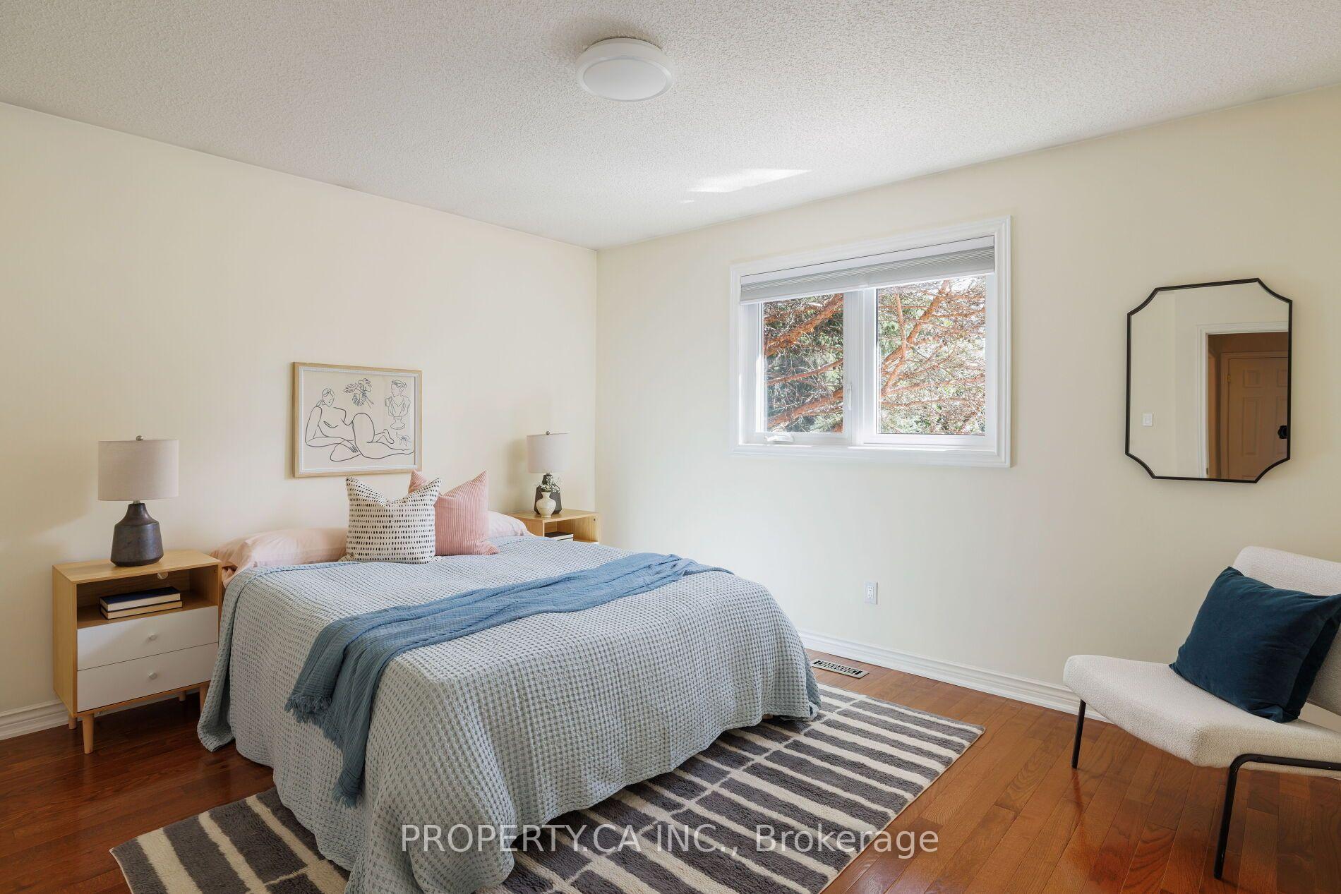 Photo 33 of 2124 Langtry Drive, Oakville, Glen Abbey — HOMEH
