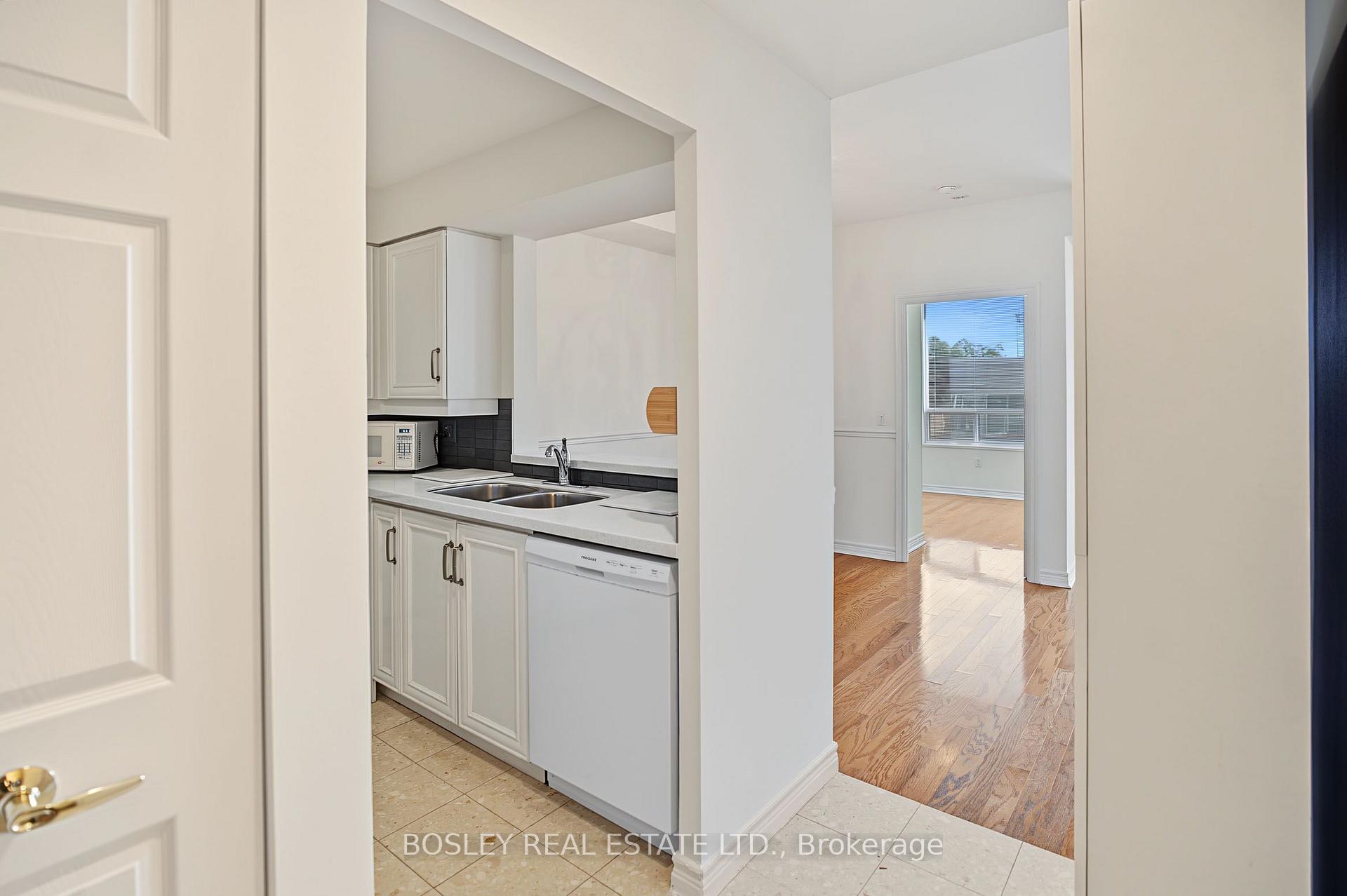 Photo 2 of Unit 202, 1750 Bayview Avenue, Toronto, Mount Pleasant East — HOMEH