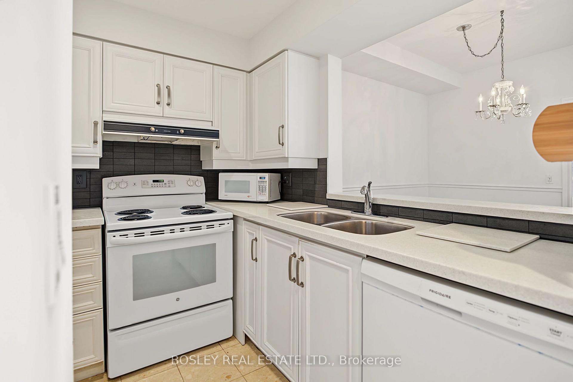 Photo 3 of Unit 202, 1750 Bayview Avenue, Toronto, Mount Pleasant East — HOMEH