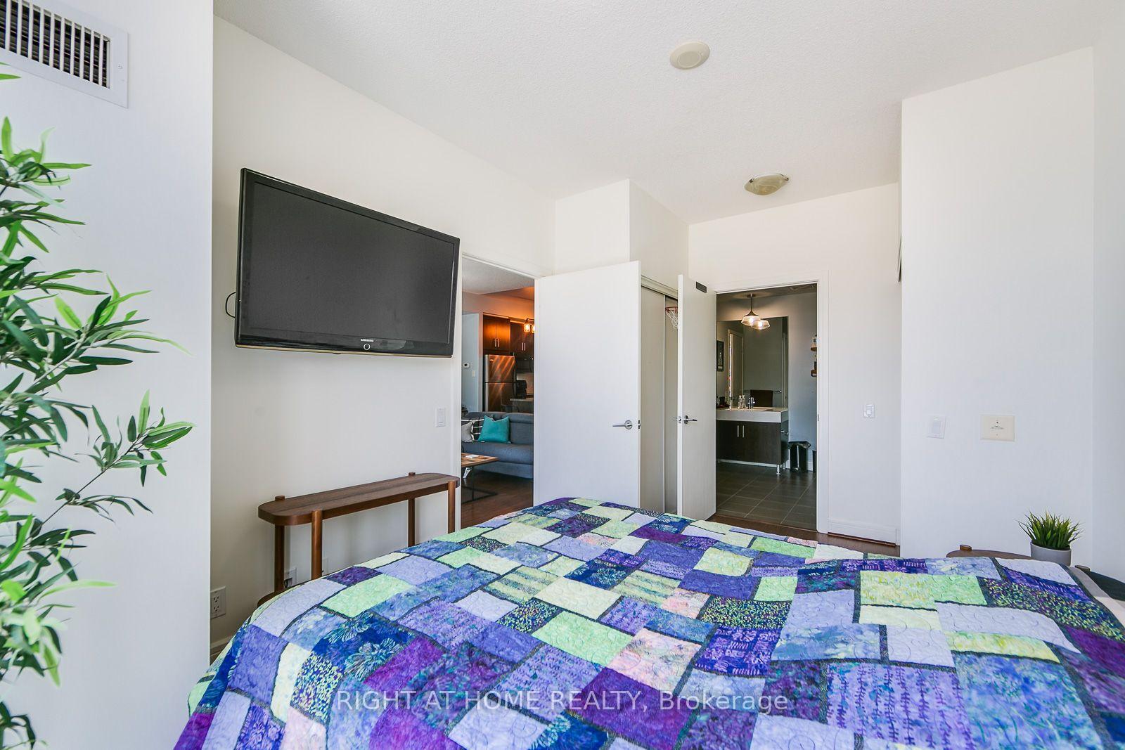 Photo 8 of Unit S1201, 112 George Street, Toronto, Waterfront Communities — HOMEH
