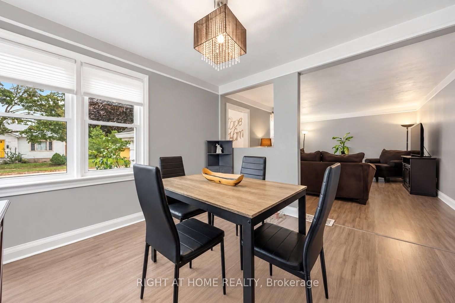 Photo 6 of 139 Gordon Street, Sarnia — HOMEH