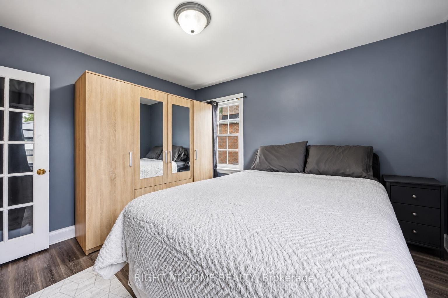 Photo 12 of 139 Gordon Street, Sarnia — HOMEH
