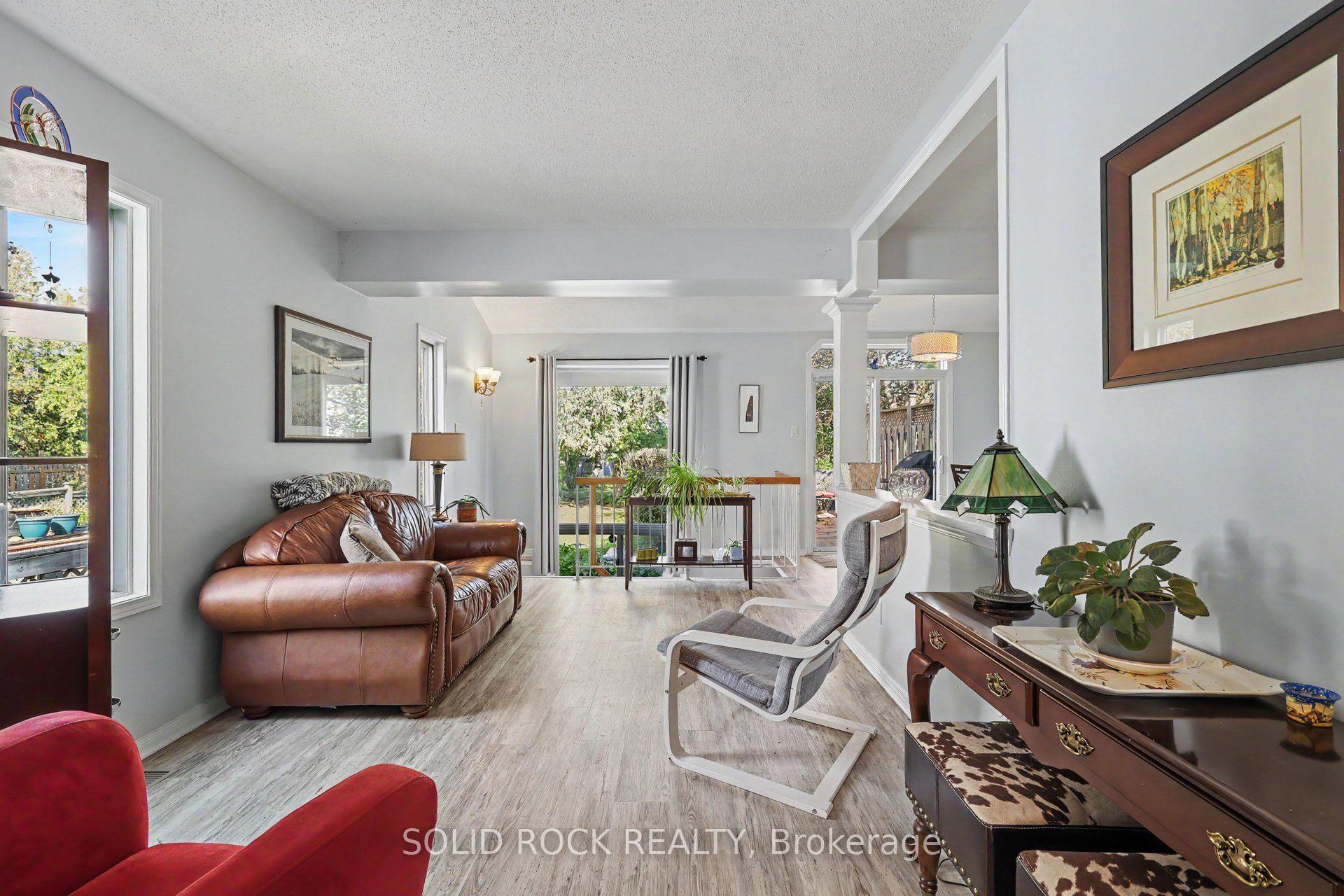 Photo 6 of 27 Randall James Drive, Ottawa, Stittsville (Central) — HOMEH