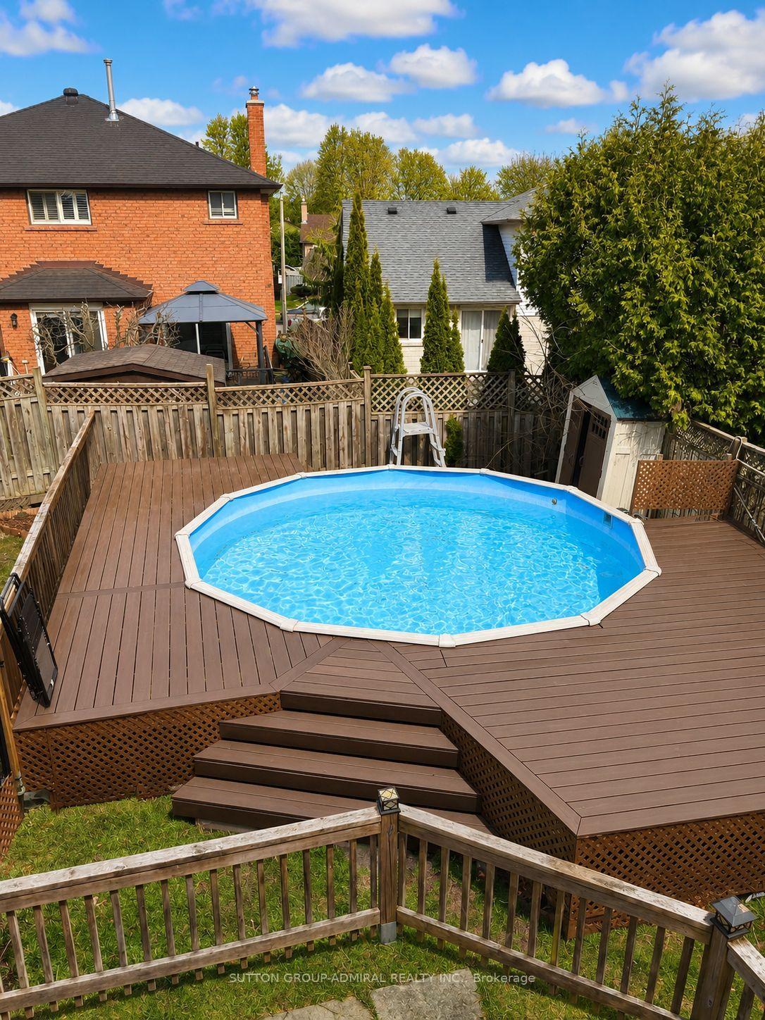 Photo 3 of 879 Peggoty Circle, Oshawa, Eastdale — HOMEH