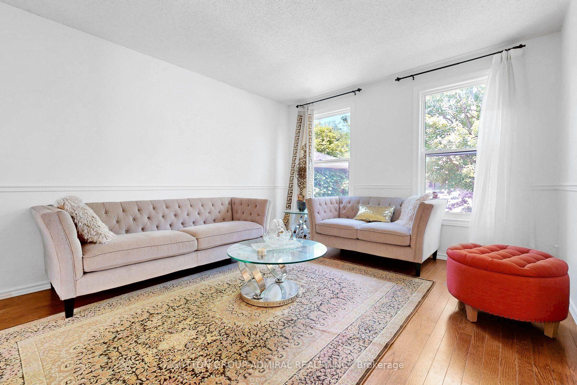 Photo 6 of 879 Peggoty Circle, Oshawa, Eastdale — HOMEH