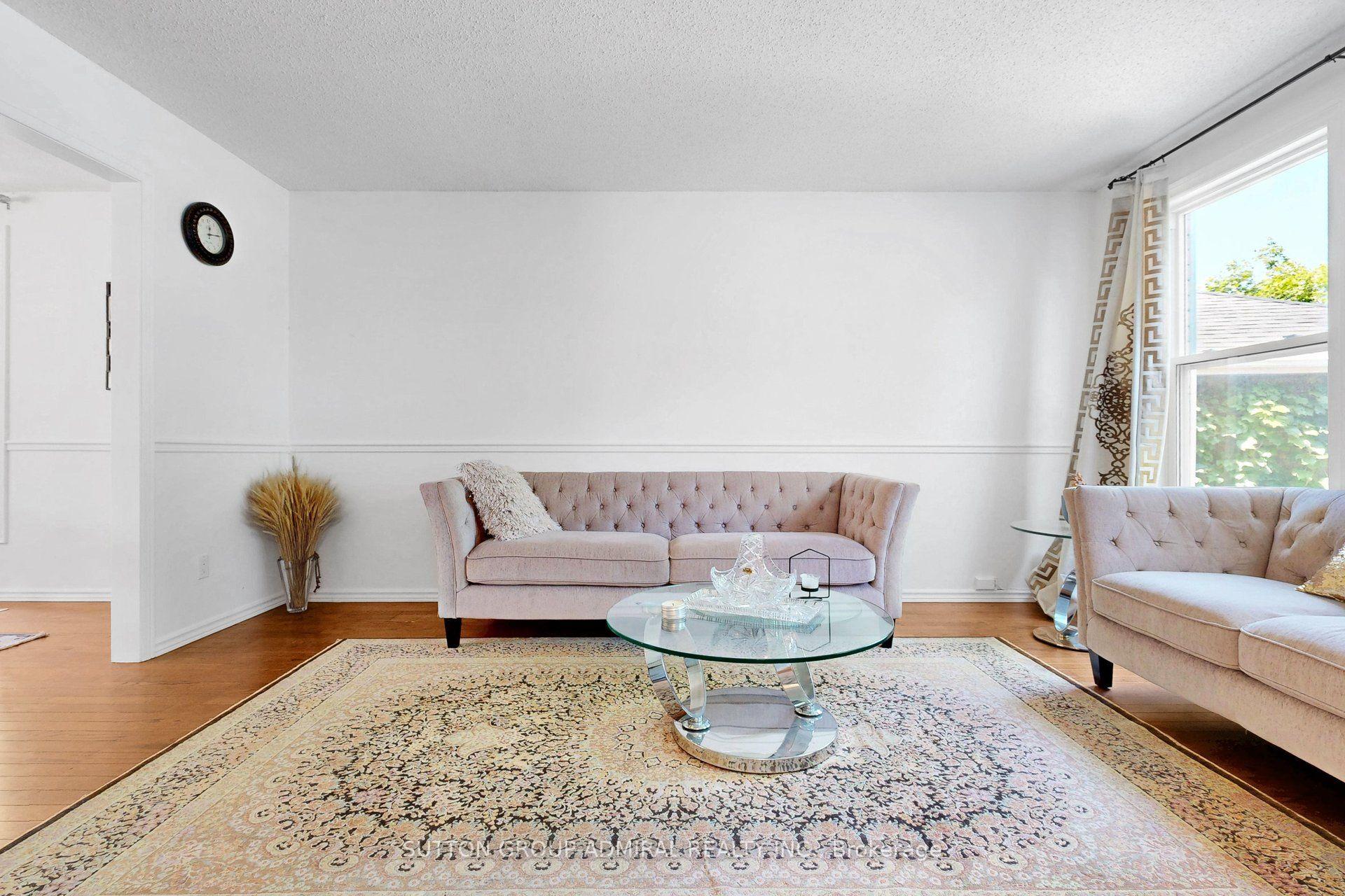 Photo 7 of 879 Peggoty Circle, Oshawa, Eastdale — HOMEH