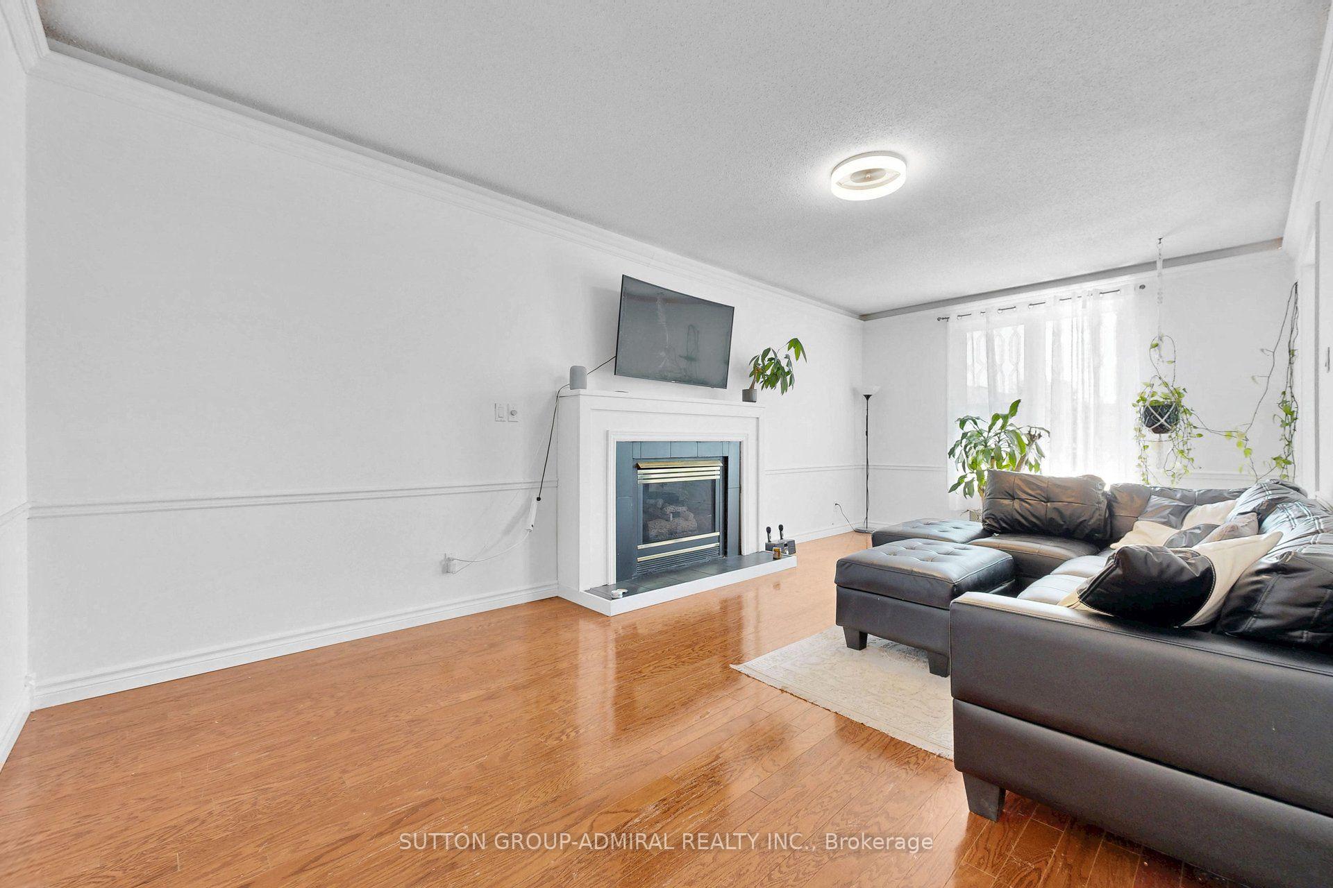 Photo 19 of 879 Peggoty Circle, Oshawa, Eastdale — HOMEH