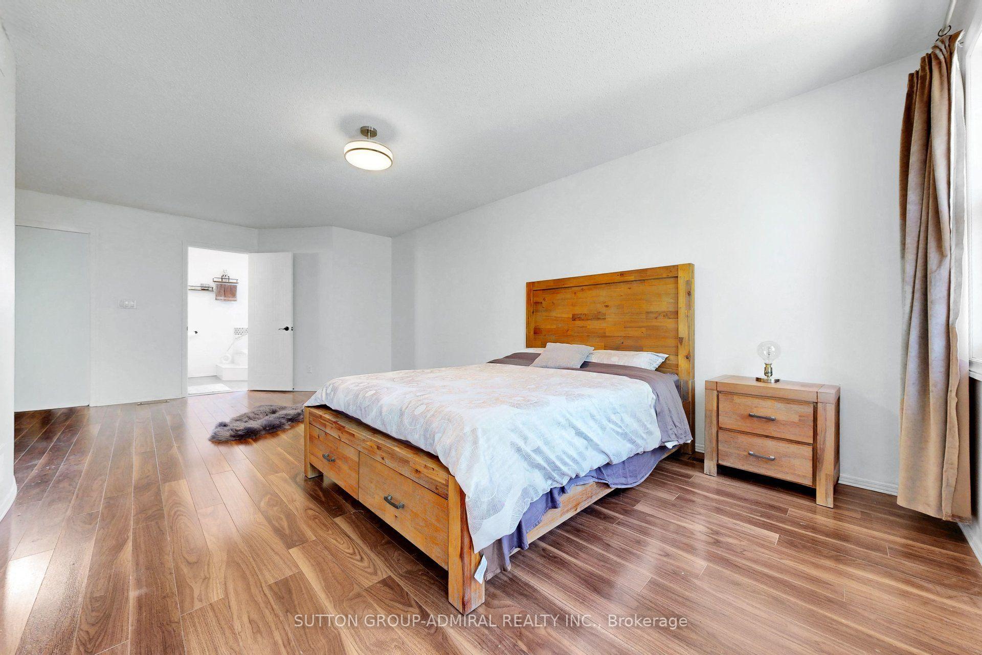 Photo 25 of 879 Peggoty Circle, Oshawa, Eastdale — HOMEH