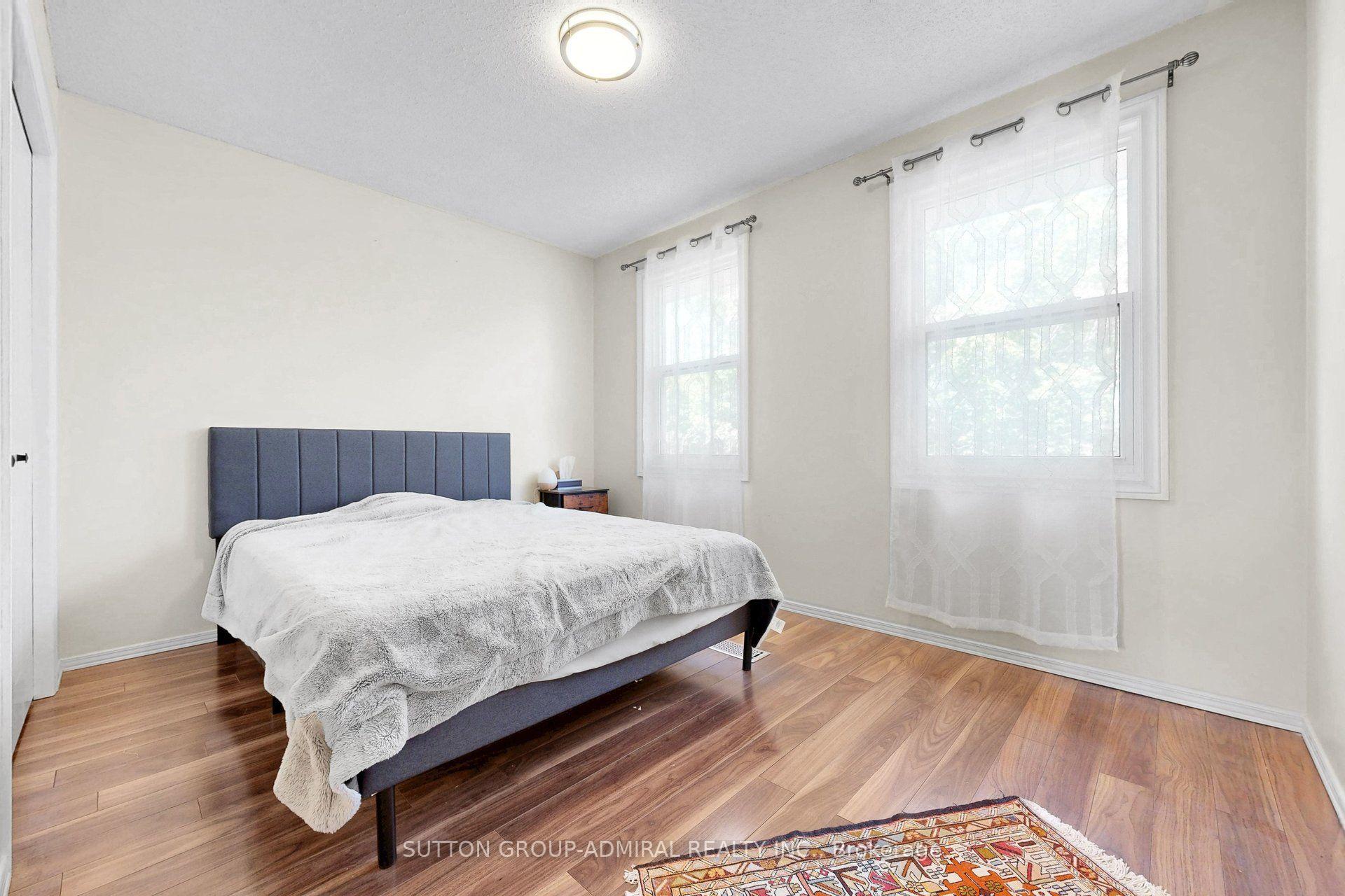 Photo 33 of 879 Peggoty Circle, Oshawa, Eastdale — HOMEH