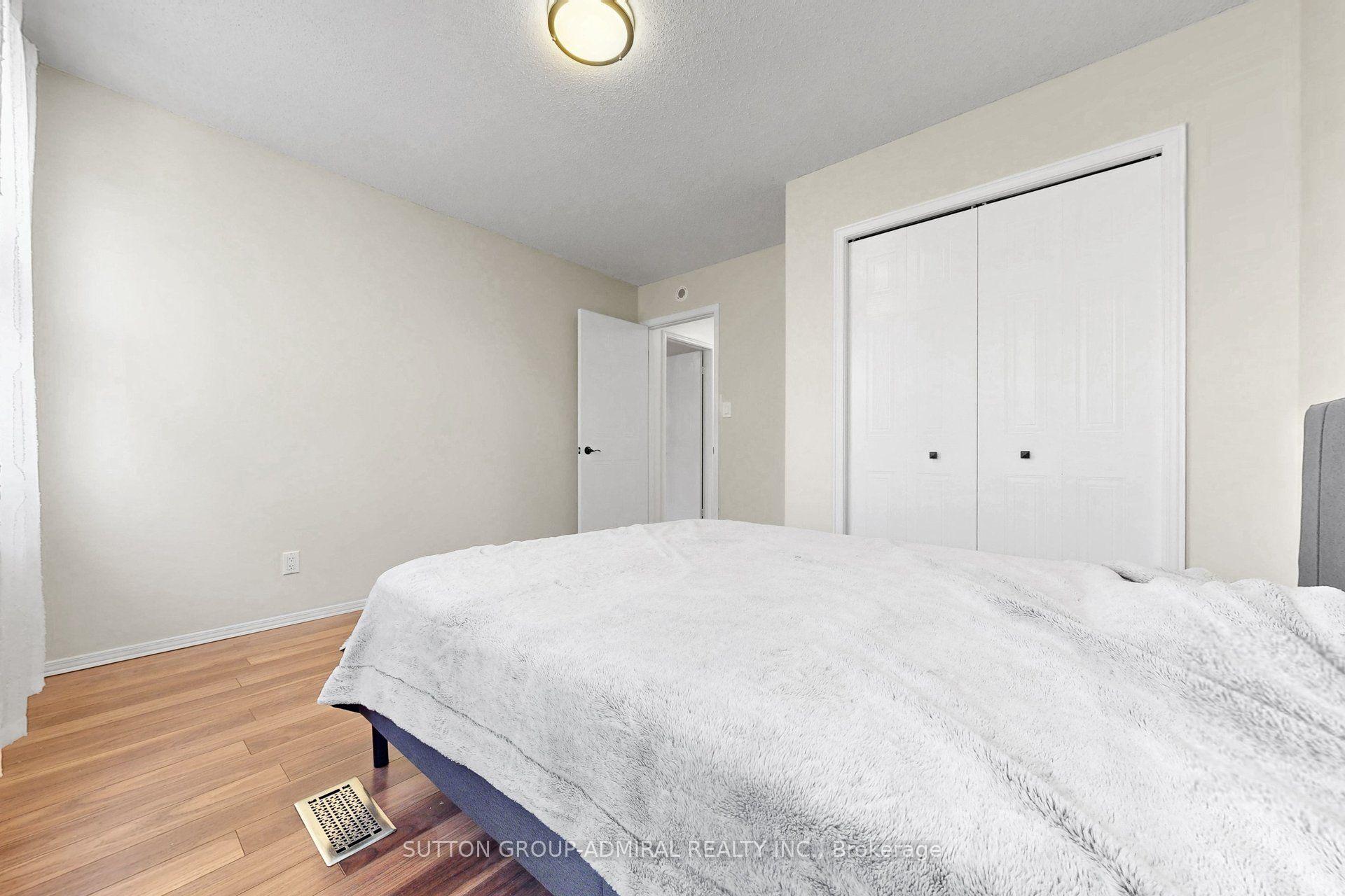 Photo 34 of 879 Peggoty Circle, Oshawa, Eastdale — HOMEH