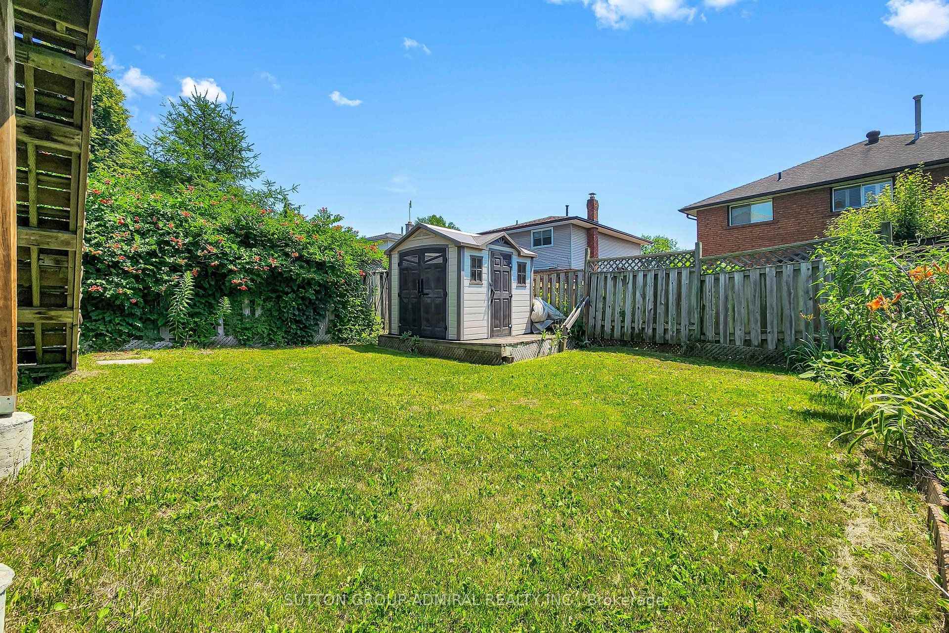 Photo 50 of 879 Peggoty Circle, Oshawa, Eastdale — HOMEH