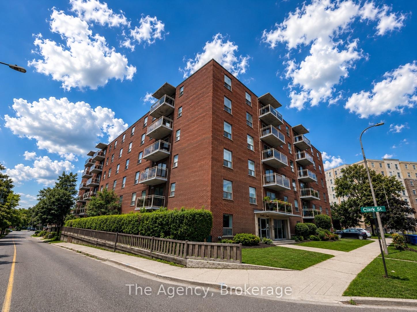 Photo of Unit 401, 99 Church Street