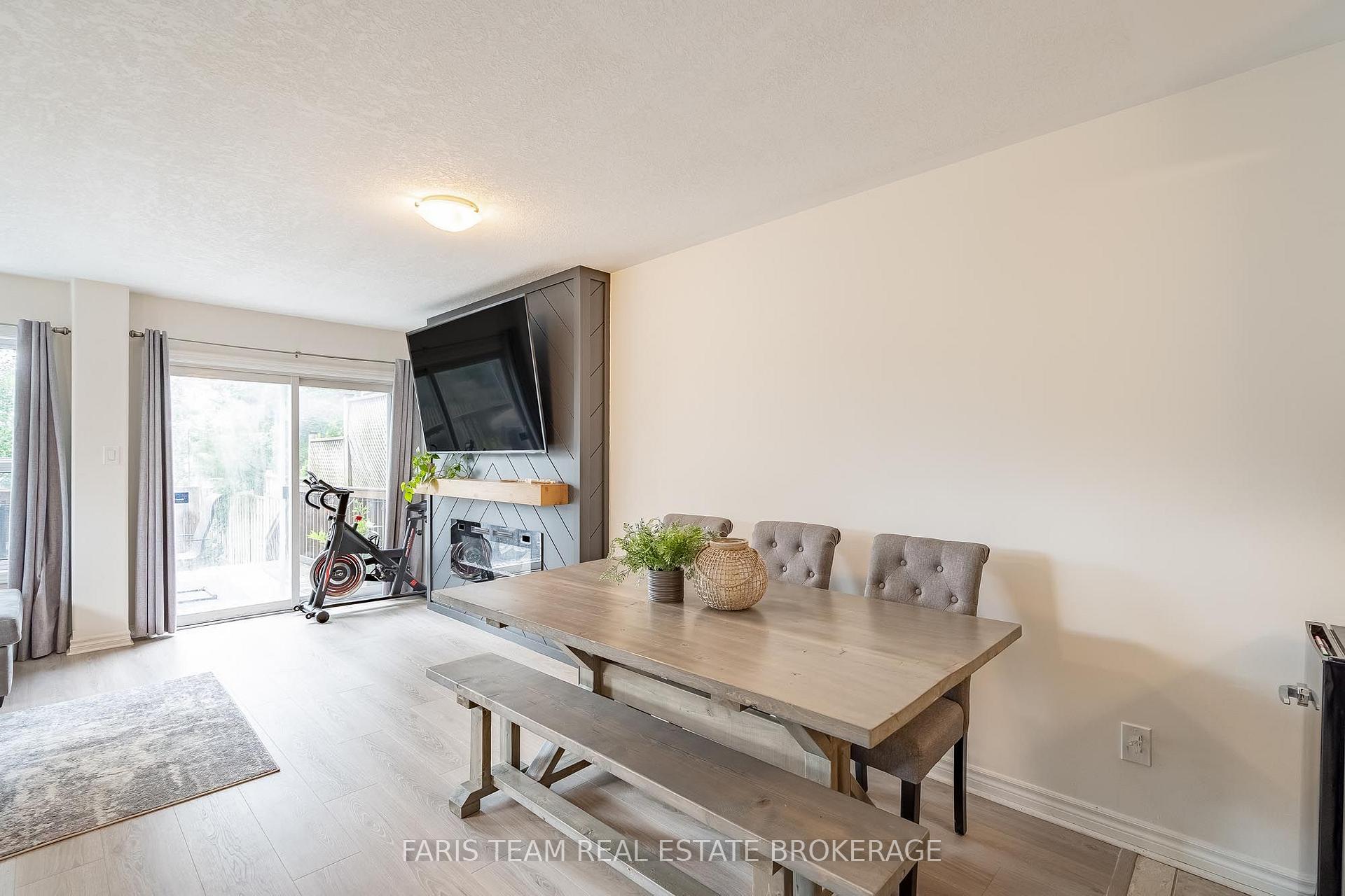 Photo 10 of 79 Sanford Street, Barrie, Sanford — HOMEH