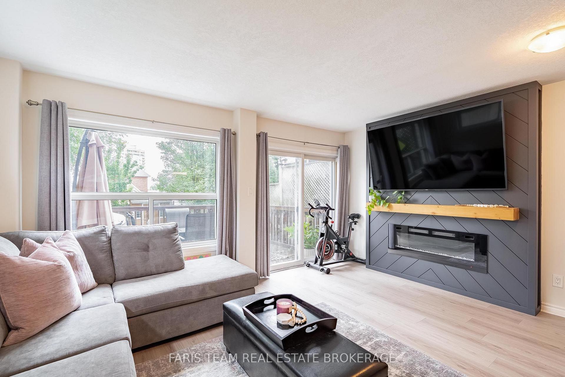 Photo 13 of 79 Sanford Street, Barrie, Sanford — HOMEH