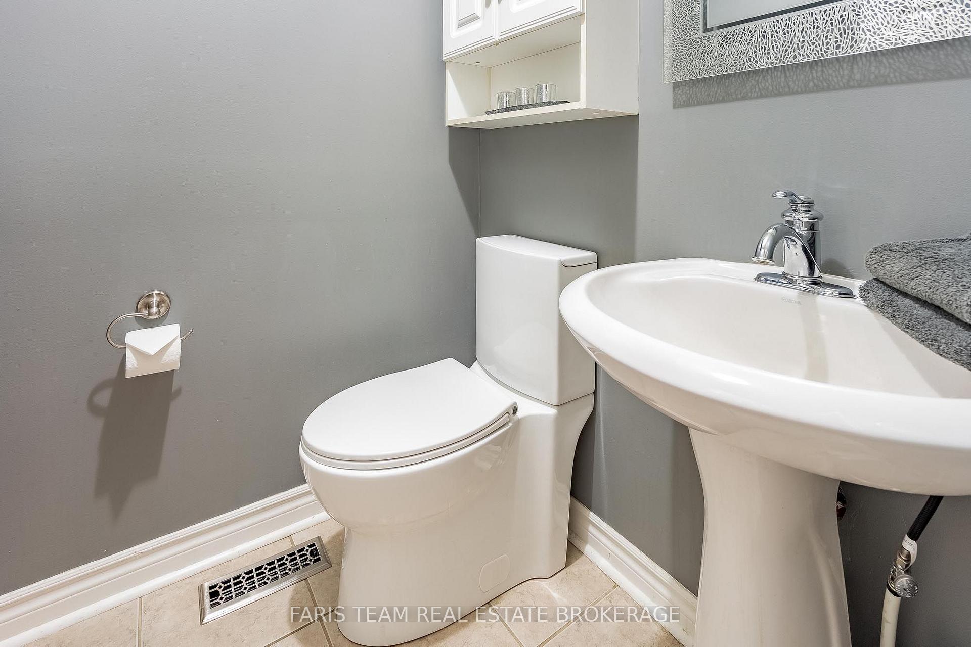 Photo 15 of 79 Sanford Street, Barrie, Sanford — HOMEH